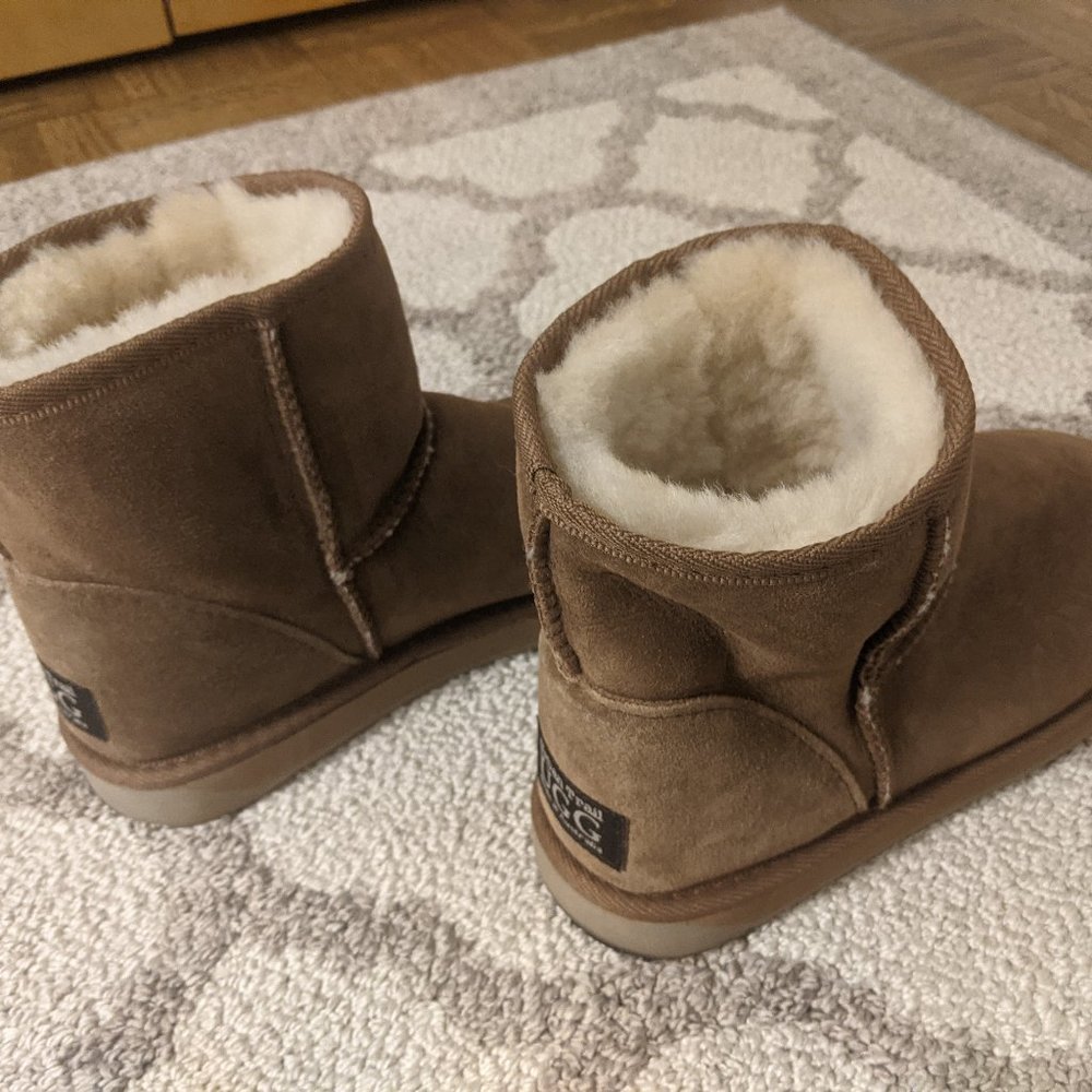 UGG Australia Urban Trail Boots Size 7